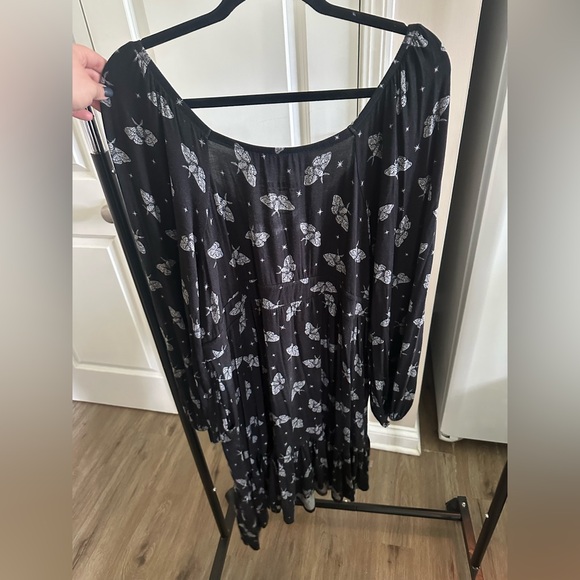 Dress - Picture 4 of 4